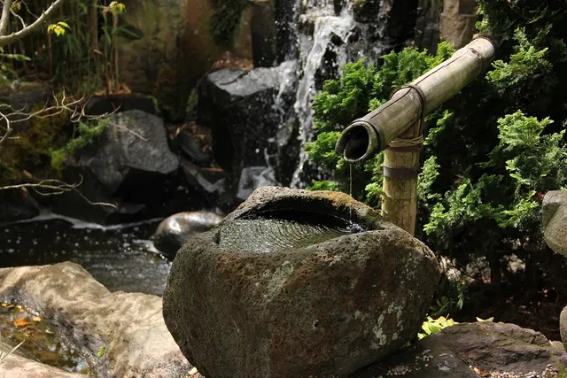 LAEH-InfinitPoolStepsToGarden-sm