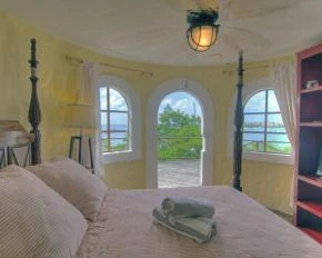 LAEH-TowerTamarindRoom-1-sm